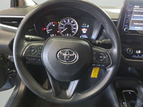 Used 2022 Toyota Corolla LE FWD image 35
