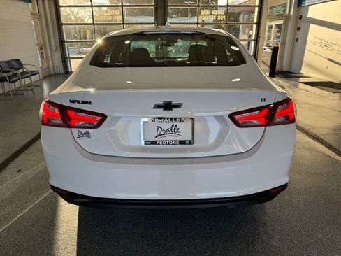 Used 2023 Chevrolet Malibu LT w/ Sport Edition image 9