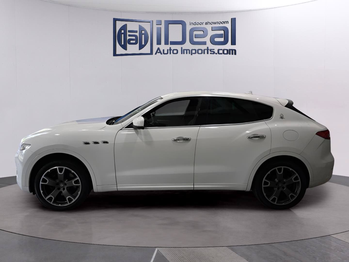 Used 2019 Maserati Levante AWD/4WD image 2
