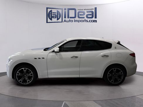 Used 2019 Maserati Levante AWD/4WD image 2