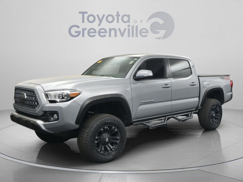 Used 2019 Toyota Tacoma TRD Off-Road image 1