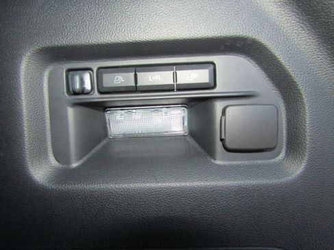 Used 2025 Ford Explorer ST w/ Sun And Sound Package AWD/4WD image 26
