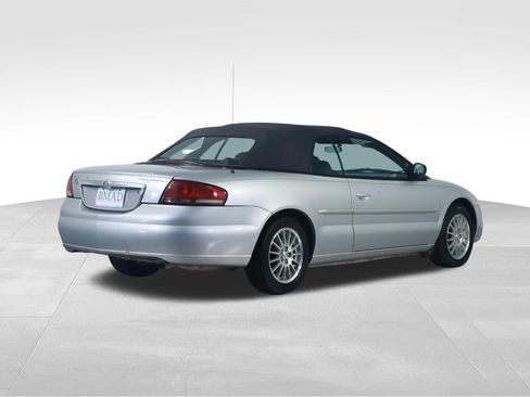 Used 2004 Chrysler Sebring LXi FWD image 10
