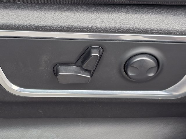 Used 2025 RAM 1500 Laramie AWD/4WD image 21