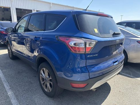 Used 2017 Ford Escape SE FWD image 8
