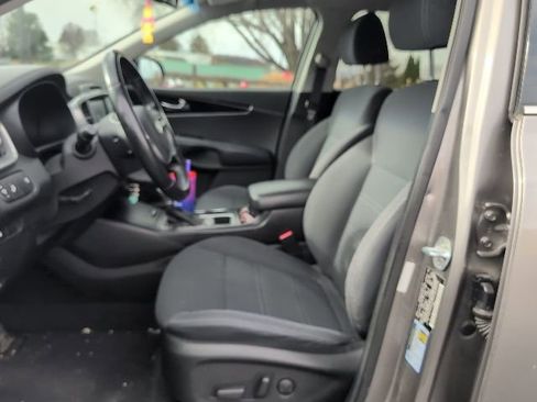 Certified 2019 Kia Sorento LX w/ Option Group 020 image 16