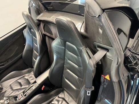 Used 2015 McLaren 650S Spider image 9