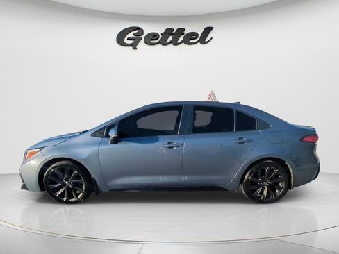 Used 2024 Toyota Corolla SE image 3