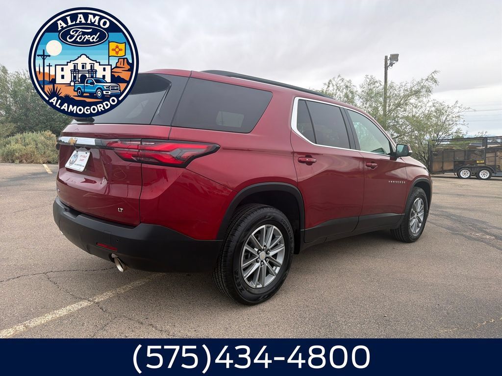 Used 2023 Chevrolet Traverse LT AWD/4WD image 5