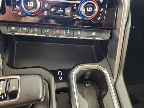 Used 2023 GMC Sierra 1500 Denali Ultimate AWD/4WD image 18