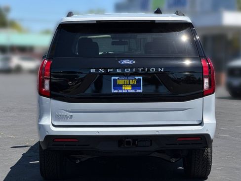 New 2026 Ford Expedition Active AWD/4WD image 5