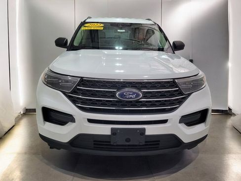Used 2022 Ford Explorer XLT image 13