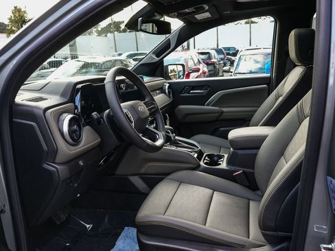 New 2026 Chevrolet Colorado ZR2 w/ Technology Package AWD/4WD image 18