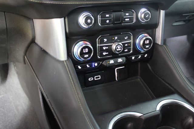 Used 2021 GMC Yukon SLT AWD/4WD image 18