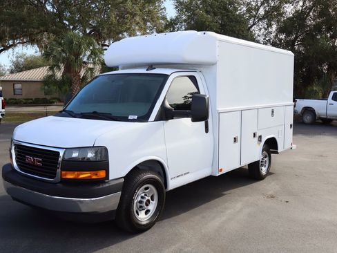 Used 2023 GMC Savana 3500 w/ Power Convenience Package image 4
