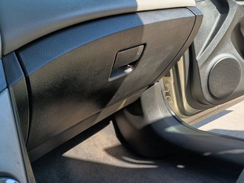 Used 2012 Chevrolet Cruze LS image 32