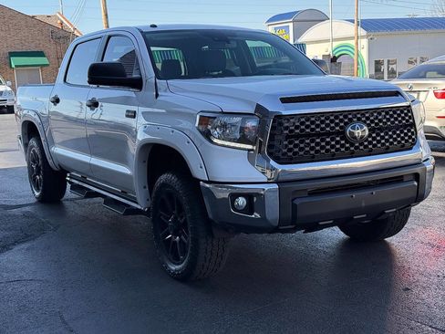 Used 2018 Toyota Tundra SR5 image 3