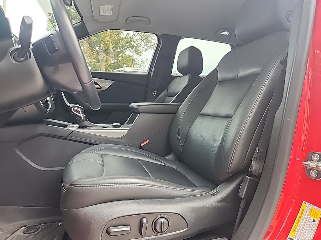 Used 2019 Chevrolet Blazer LT FWD image 3