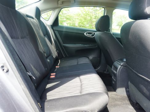 Used 2017 Nissan Sentra SV w/ Style Package image 19