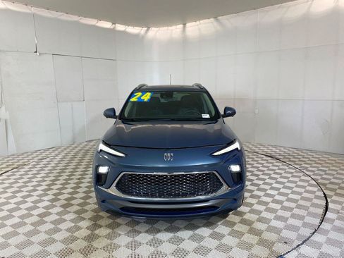 Used 2024 Buick Encore GX Avenir w/ Avenir Technology Package FWD image 7
