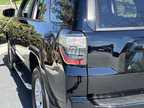 Used 2014 Toyota 4Runner SR5 image 54