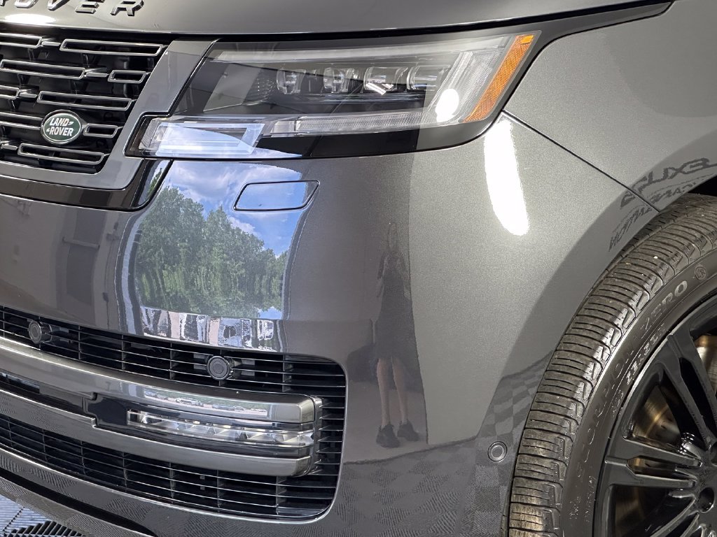 Used 2024 Land Rover Range Rover SE AWD/4WD image 13