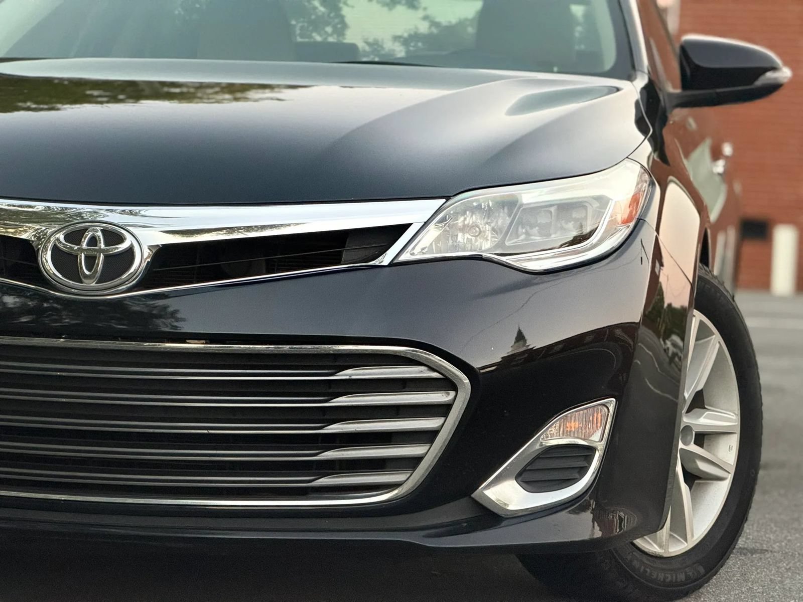 Used 2015 Toyota Avalon XLE FWD image 4