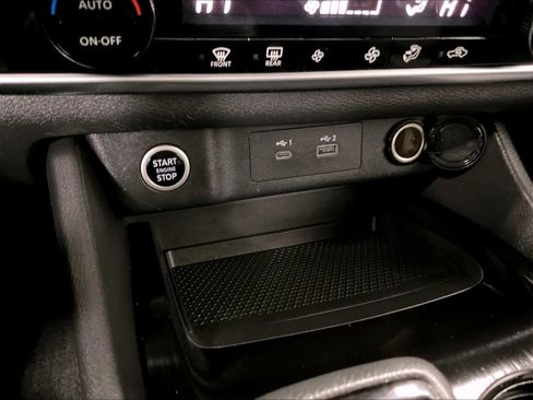 Used 2023 Nissan Rogue SV image 26