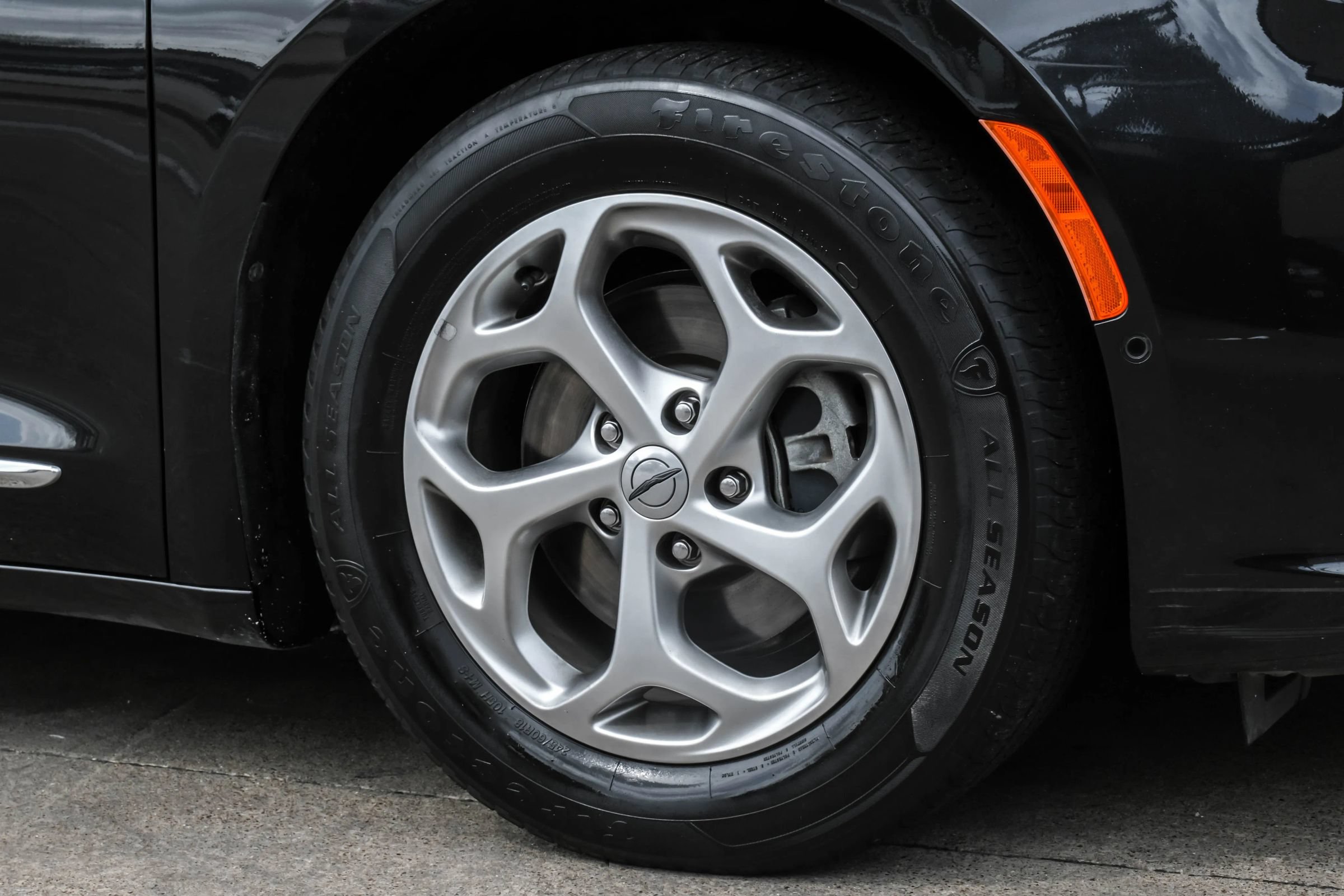 Used 2022 Chrysler Pacifica Limited FWD image 46