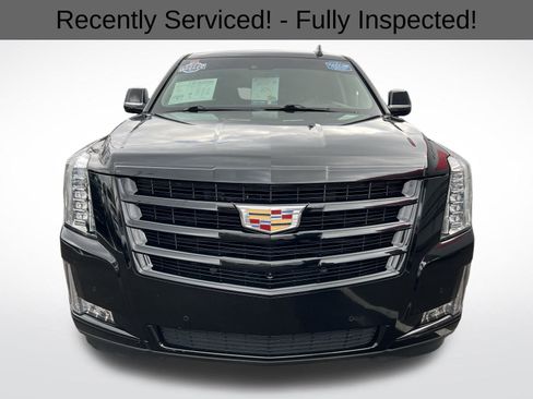 Used 2020 Cadillac Escalade ESV Luxury w/ Escalade Sport Edition image 3