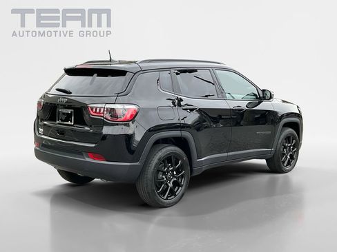 New 2026 Jeep Compass Latitude image 7