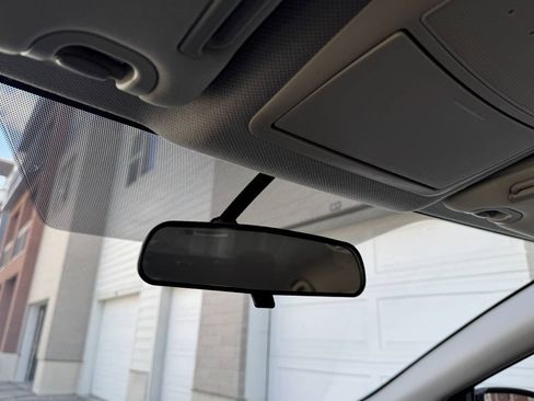 Used 2017 Nissan Sentra SR w/ SR Midnight Edition FWD image 21