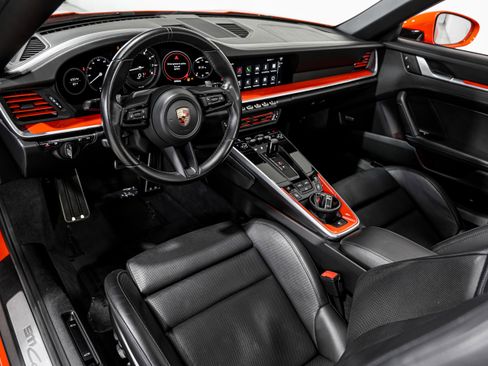 Used 2022 Porsche 911 Carrera image 9