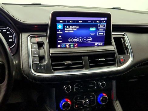 Used 2021 GMC Yukon SLT w/ SLT Premium Package image 18