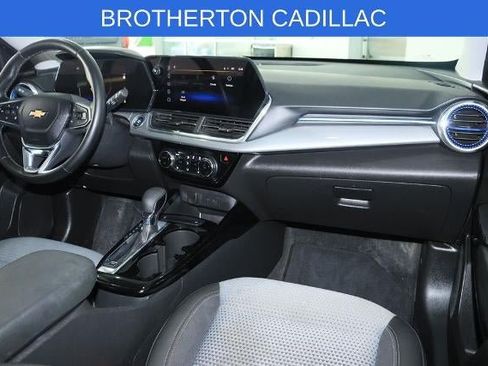 Used 2024 Chevrolet Trax LT w/ Driver Confidence Package FWD image 27