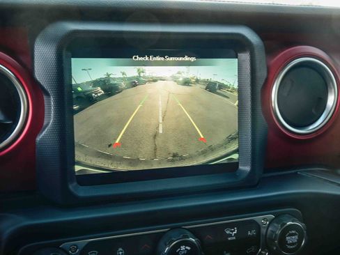 Used 2022 Jeep Wrangler Unlimited Rubicon w/ Cold Weather Group image 22