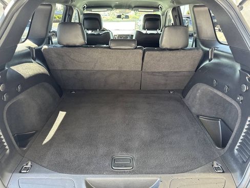 Used 2019 Jeep Grand Cherokee Laredo AWD/4WD image 6
