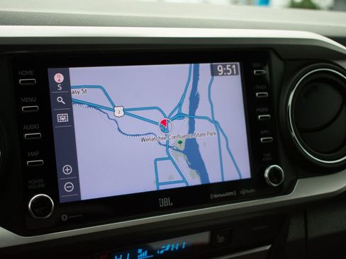 Used 2023 Toyota Tacoma Limited image 21