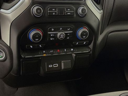 Used 2021 Chevrolet Silverado 1500 LT w/ Bed Protection Package image 19