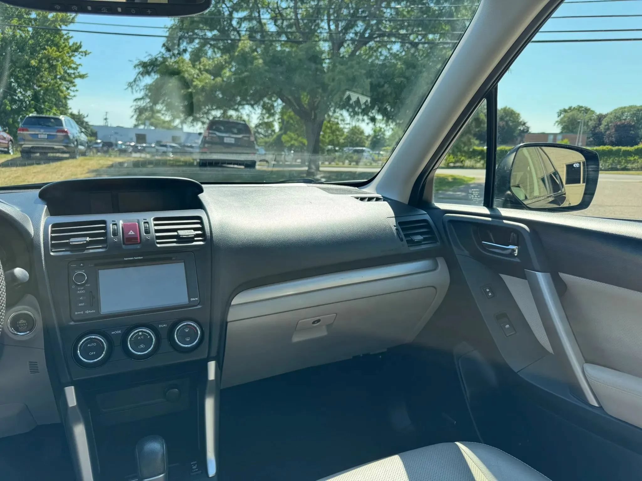 Used 2014 Subaru Forester 2.5i Touring AWD/4WD image 16
