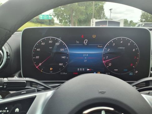 Used 2025 Mercedes-Benz C 300 Sedan image 15