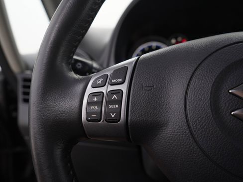 Used 2011 Suzuki SX4 AWD Hatchback image 23