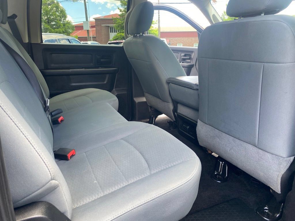 Used 2018 RAM 2500 Tradesman w/ Chrome Appearance Group AWD/4WD image 25