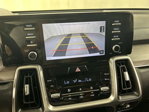 Used 2021 Kia Sorento EX w/ Panoramic Sunroof Package AWD/4WD image 15