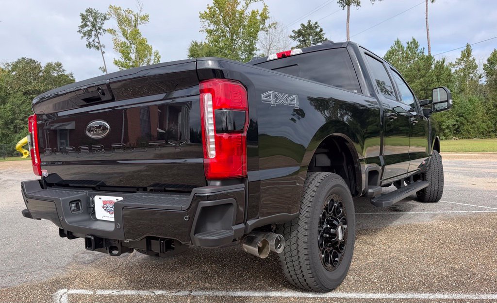 New 2026 Ford F250 Lariat w/ Black Appearance Package AWD/4WD image 5