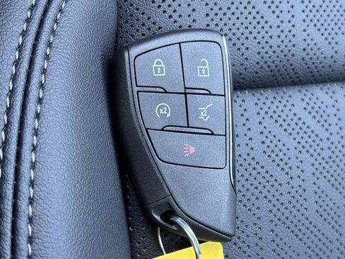 New 2027 Chevrolet Equinox LT w/ Convenience Package II FWD image 37