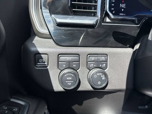Certified 2023 Chevrolet Silverado 1500 LT w/ Safety Package AWD/4WD image 18