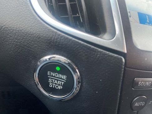 Used 2017 Ford Edge Titanium image 27