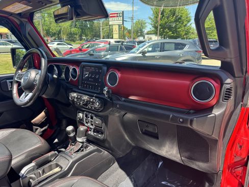 Used 2021 Jeep Gladiator Rubicon AWD/4WD image 15