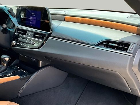 Used 2025 Lexus ES 350 w/ Premium Package FWD image 19